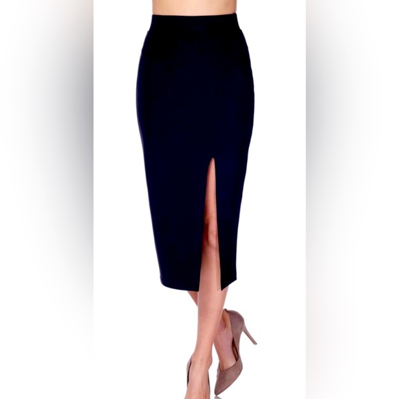 Black pencil skirt with front slit - Picture 1 of 2